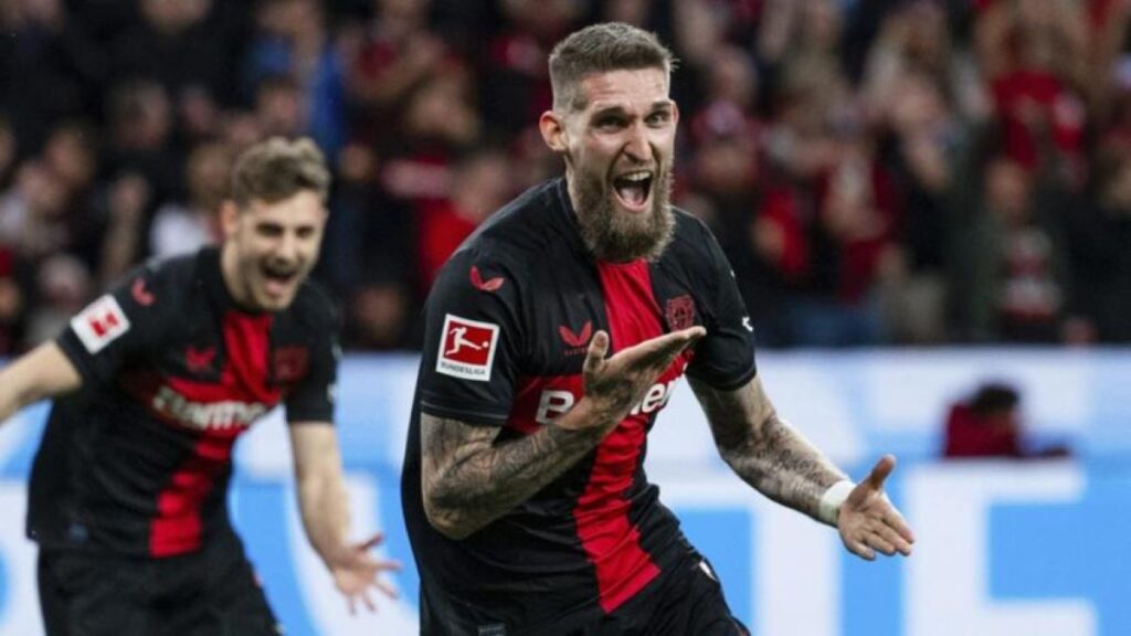 Leverkusen preserves unbeaten streak with late Stuttgart victory | Bundesliga